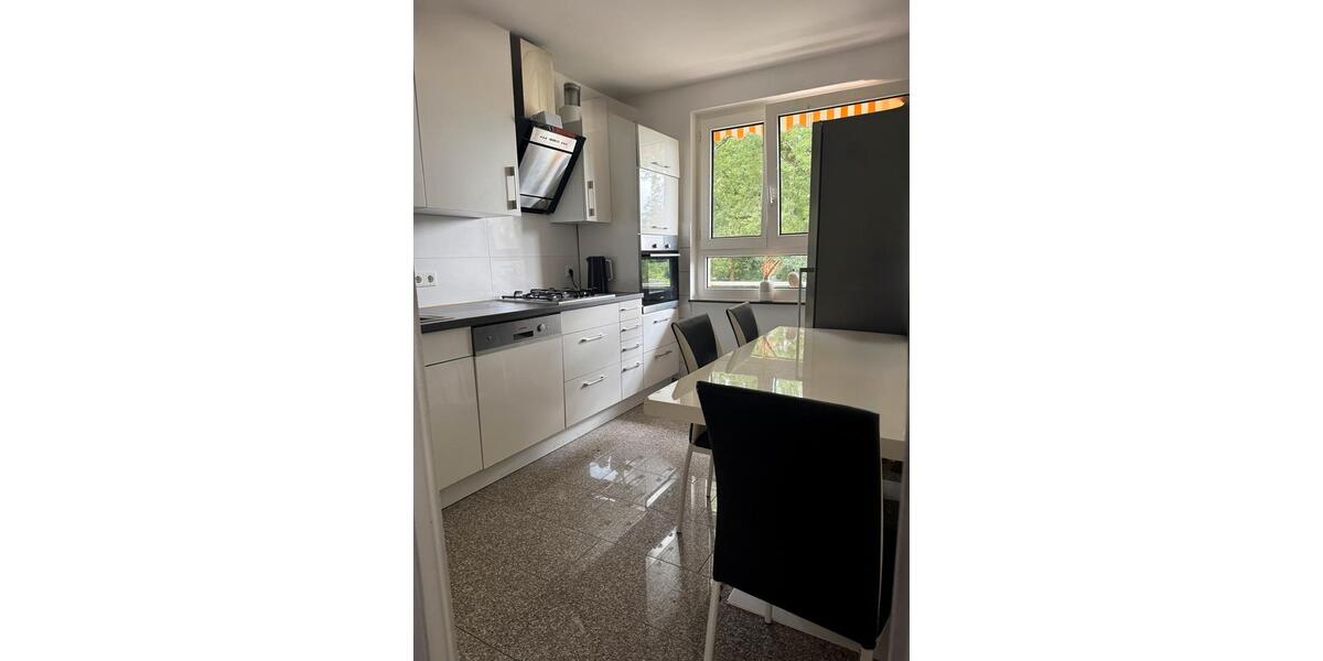 Etagenwohnung Krefeld Dießem - 3 Zimmer, 83 m&sup2;, 200.000&euro; | Angebot:26993468