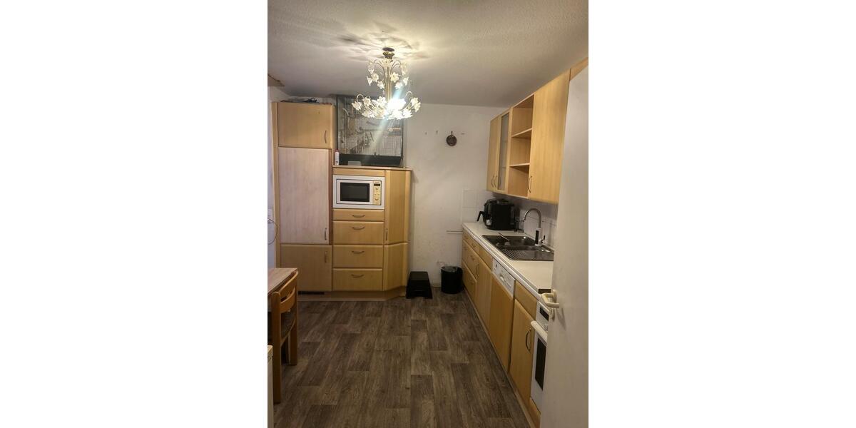 Erdgeschoßwohnung Duisburg Laar - 3 Zimmer, 93 m&sup2;, 500&euro; | Angebot:27571189