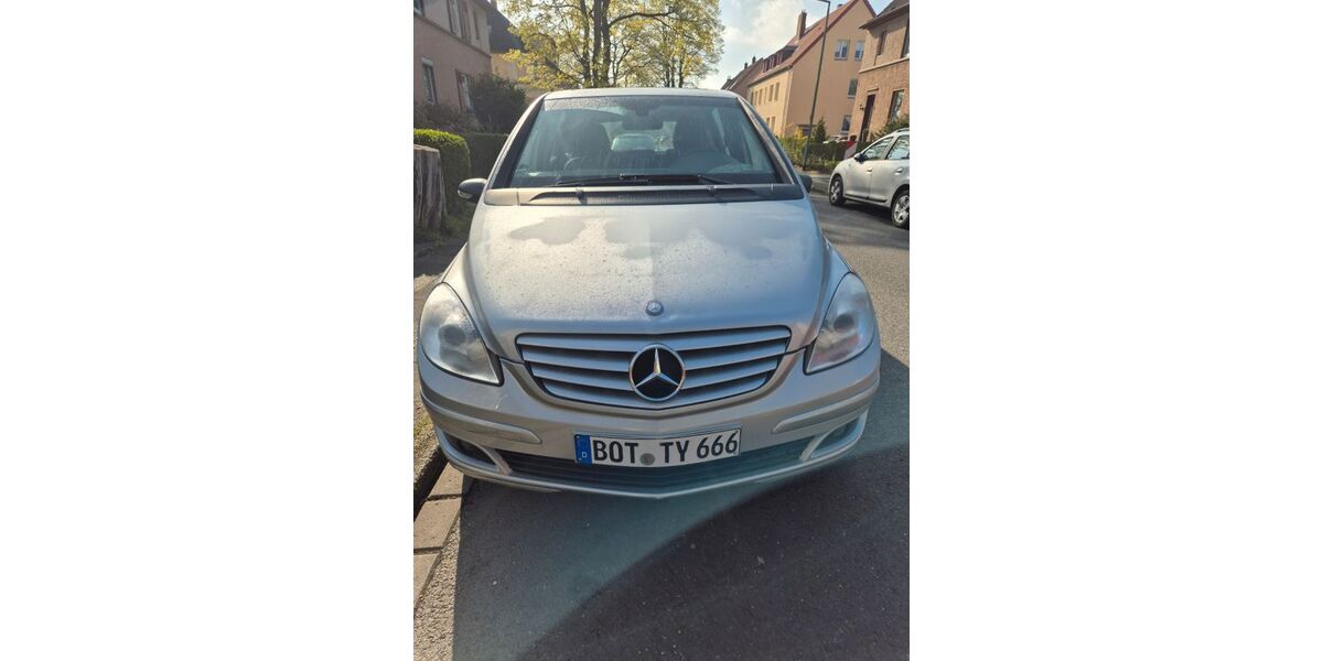 Mercedes-Benz B 180 163.675 km 4.490 &euro; Duisburg 47279