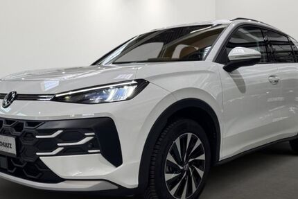 VW T-Roc 7.719 km 27.490 &euro; Wuppertal 42109