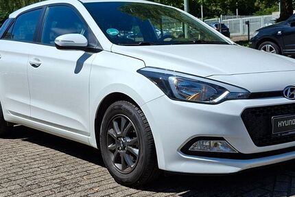 Hyundai i20 92.260 km 8.990 &euro; Duisburg 47269