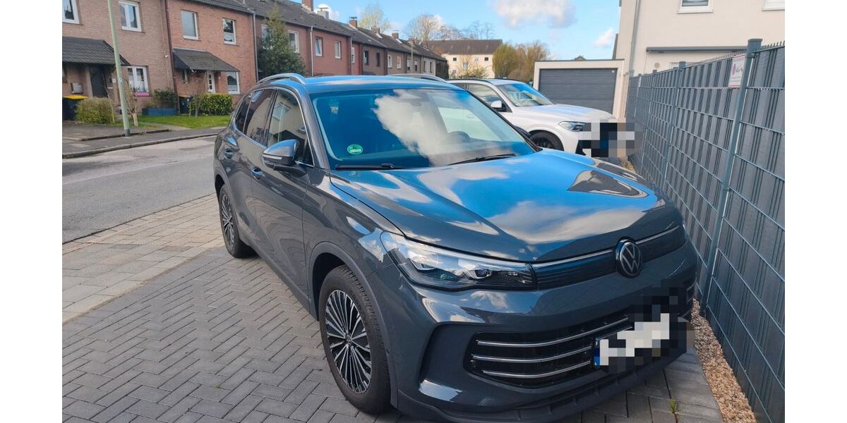 VW Tiguan 12.778 km 37.800 &euro; Duisburg 47228