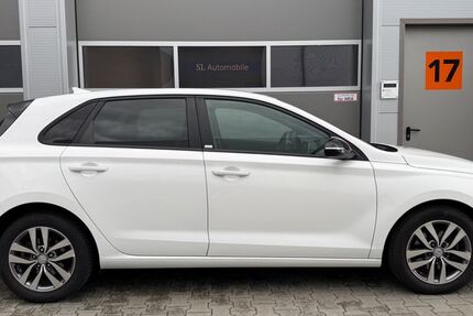Hyundai i30 42.856 km 12.495 &euro; Willich 47877