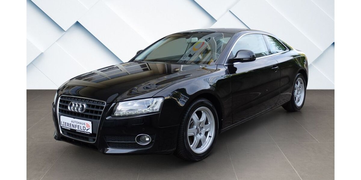 Audi A5 106.936 km 12.490 &euro; Düsseldorf 40231