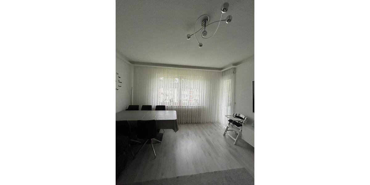 Etagenwohnung Duisburg Mittelmeiderich - 3.5 Zimmer, 65 m&sup2;, 120.000&euro; | Angebot:26585396