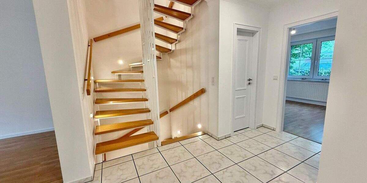 Doppelhaushälfte Düsseldorf Kaiserswerth - 8 Zimmer, 213 m&sup2;, 1.680.000&euro; | Angebot:25728281