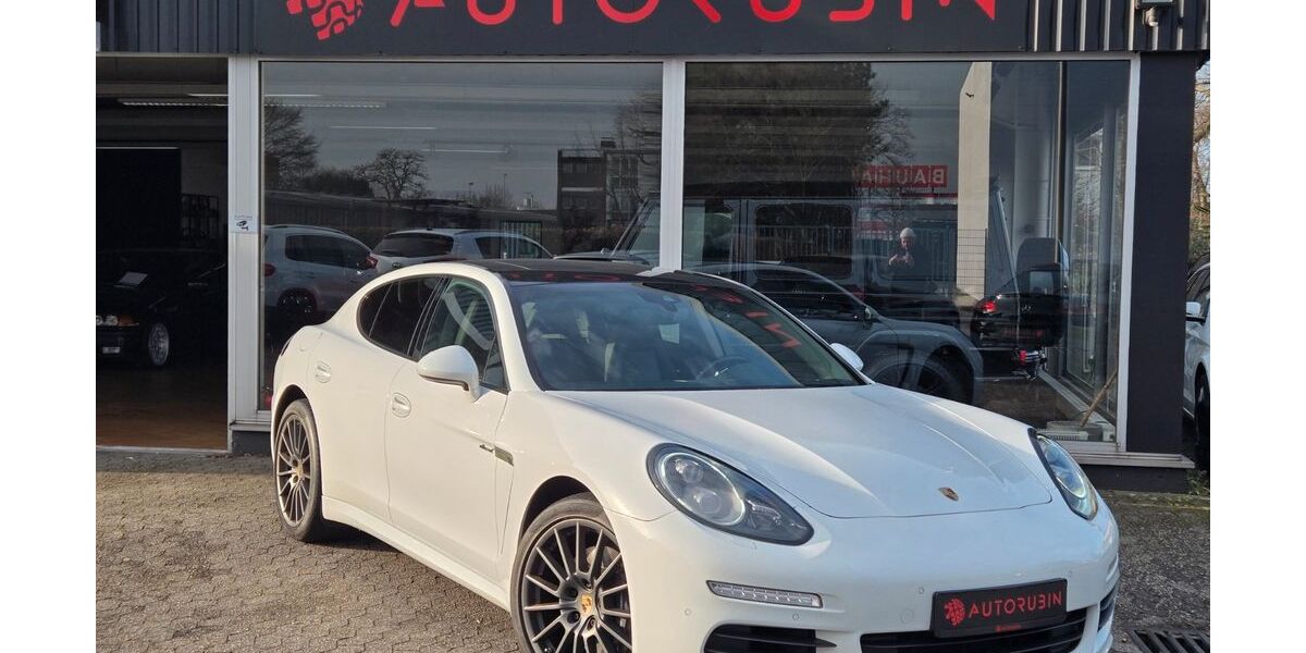 Porsche Panamera 99.307 km 35.900 &euro; Krefeld 47803