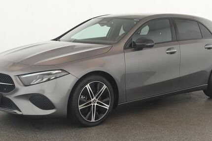 Mercedes-Benz A 250 27.700 km 31.884 &euro; Düsseldorf 40233