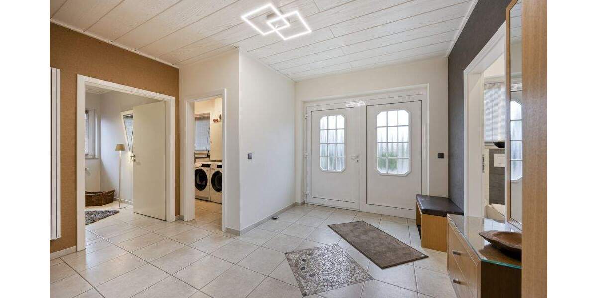 Einfamilienhaus Langenfeld Richrath - 6 Zimmer, 220 m&sup2;, 850.000&euro; | Angebot:25802492