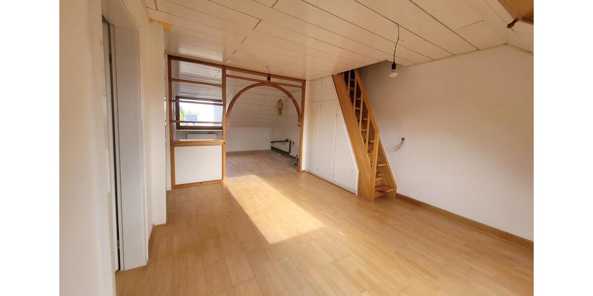 Dachgeschoßwohnung Duisburg Angerhausen - 4 Zimmer, 56 m&sup2;, 610&euro; | Angebot:27583218