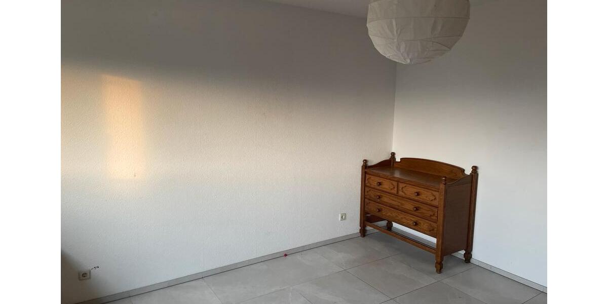 Etagenwohnung Kaarst - 3 Zimmer, 80 m&sup2;, 1.280&euro; | Angebot:26322228