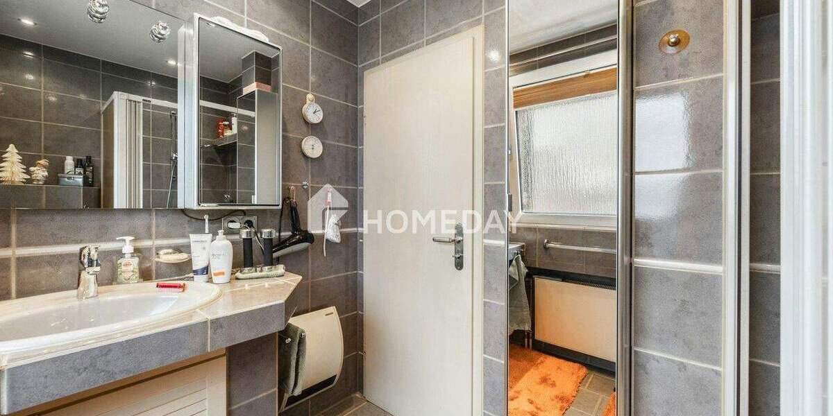 Reihenmittelhaus Ratingen Breitscheid - 5 Zimmer, 128 m&sup2;, 489.000&euro; | Angebot:25696799