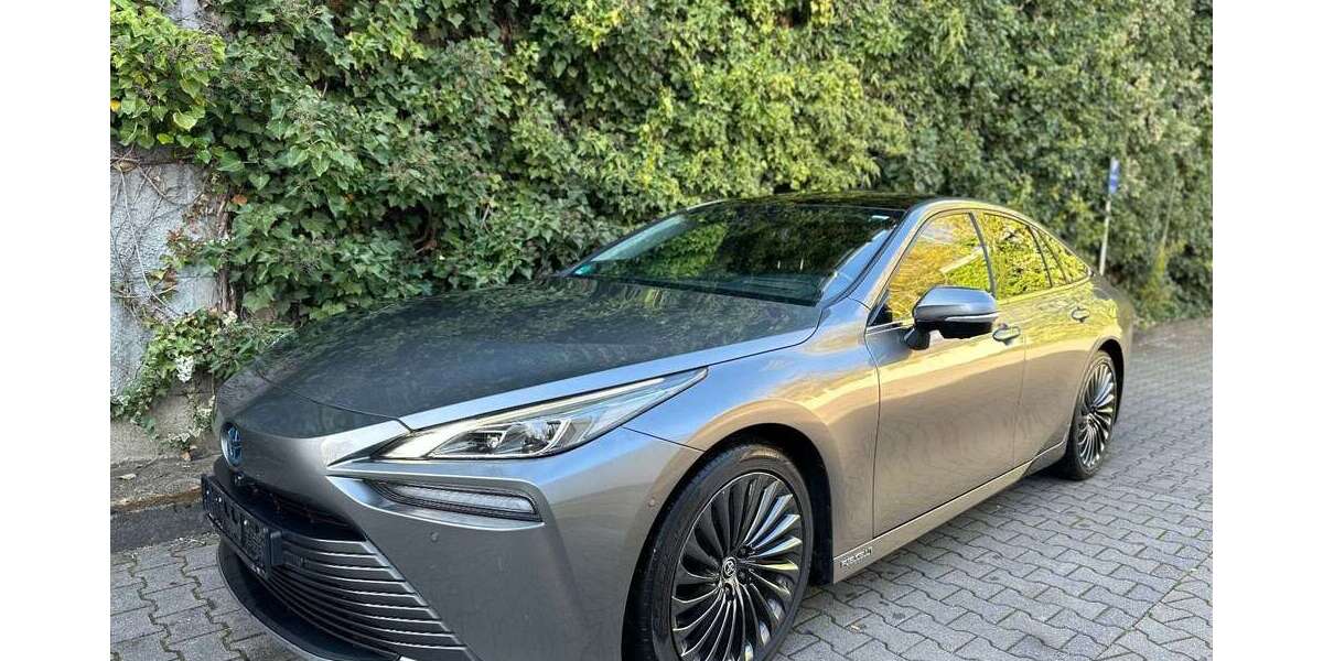 Toyota Mirai 92.000 km 13.490 &euro; Wuppertal 42281