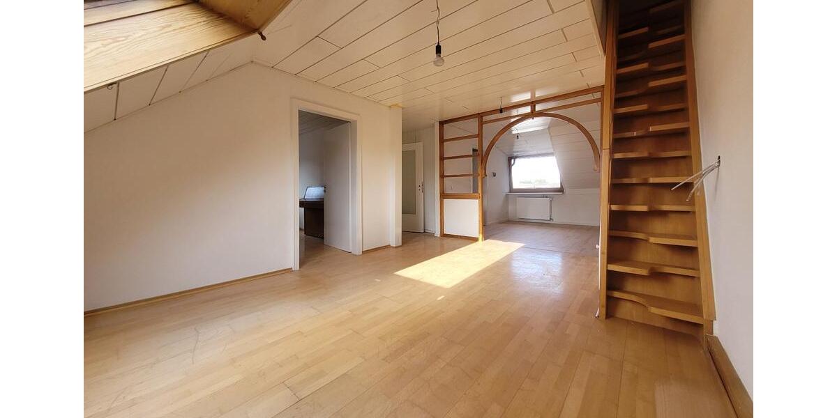Dachgeschoßwohnung Duisburg Angerhausen - 4 Zimmer, 56 m&sup2;, 610&euro; | Angebot:27583218