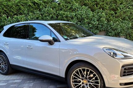 Porsche Cayenne 67.700 km 63.000 &euro; Düsseldorf 40476