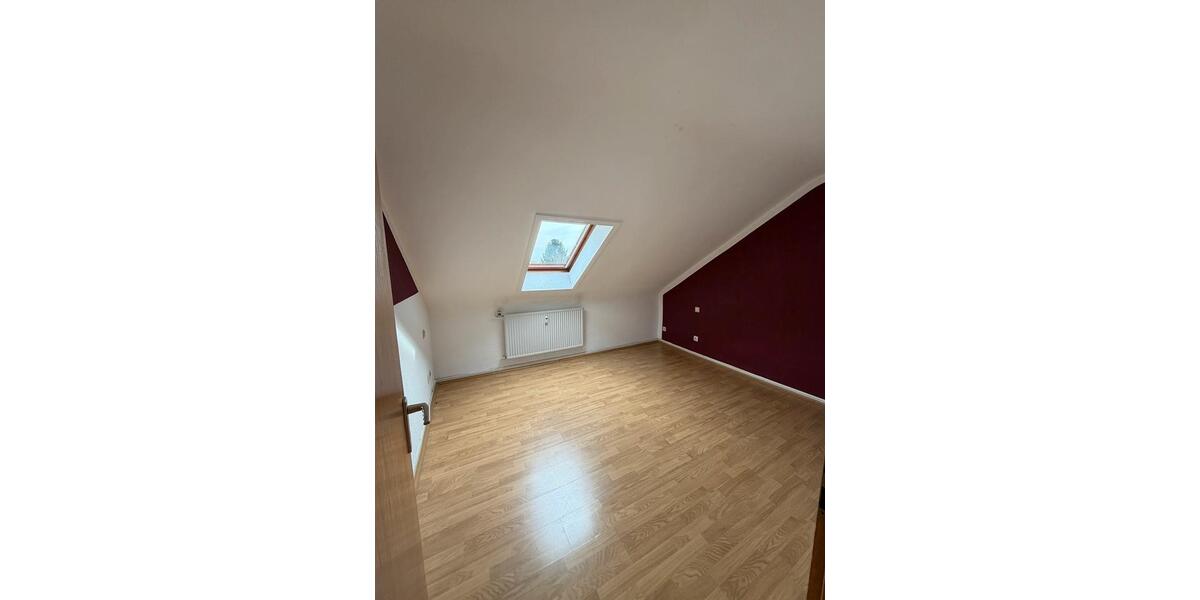 Dachgeschoßwohnung Oberhausen Alsfeld - 3 Zimmer, 60 m&sup2;, 650&euro; | Angebot:26152417