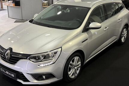 Renault Megane 21.932 km 15.900 &euro; Gelsenkirchen 45891