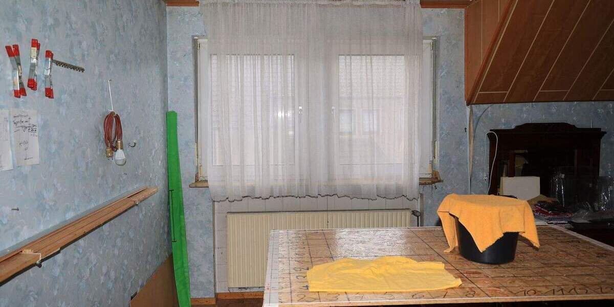 Reihenmittelhaus Duisburg Hochemmerich - 4 Zimmer, 72 m&sup2;, 122.000&euro; | Angebot:25769810