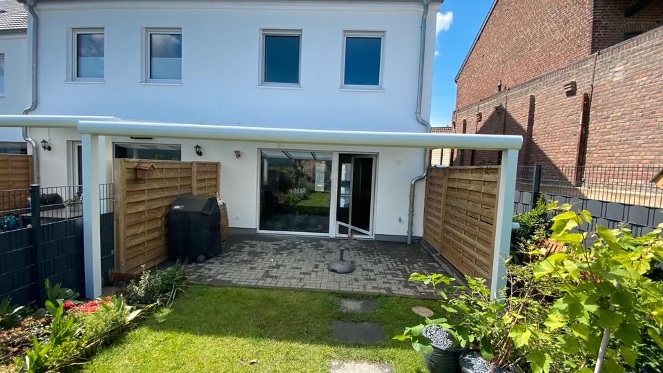 Reihenhaus Grevenbroich - 4 Zimmer, 133 m&sup2;, 1.980&euro; | Angebot:25975947