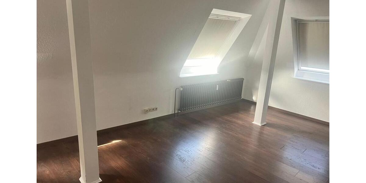 Dachgeschoßwohnung Duisburg Walsum - 1 Zimmer, 31 m&sup2;, 490&euro; | Angebot:25794757