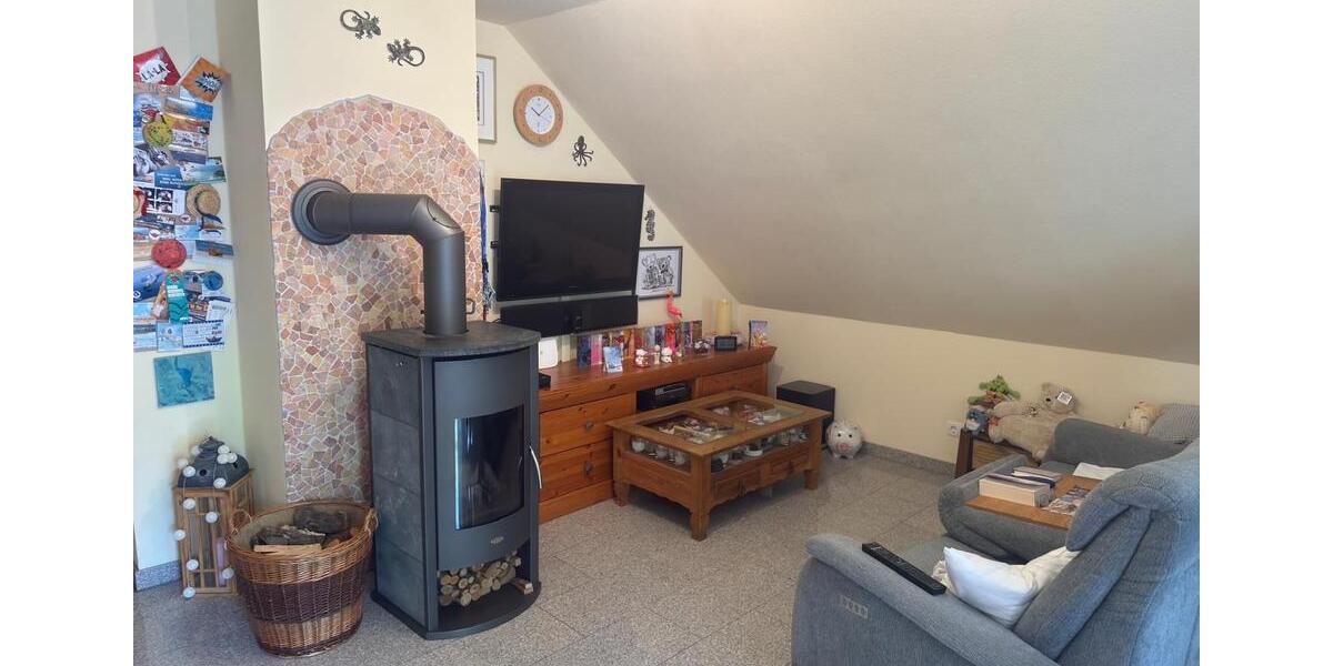 Dachgeschoßwohnung Duisburg Duisburg-Mitte - 2.5 Zimmer, 65 m&sup2;, 189.000&euro; | Angebot:27197338
