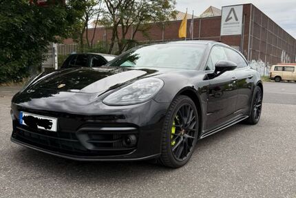 Porsche Panamera 88.700 km 64.900 &euro; Düsseldorf 40476