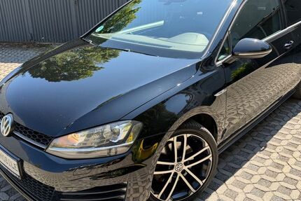 VW Golf 143.000 km 13.390 &euro; Düsseldorf 40231