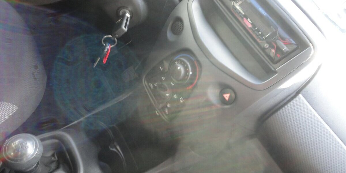 Toyota Aygo X x-Business-Paket 53 KW Klima 1.Hd 100.000 km 6.999 &euro; Neuss 41462