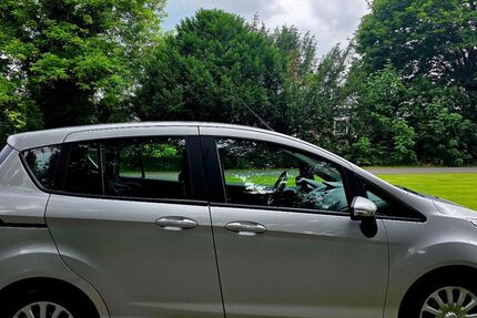 Ford B-Max 159.000 km 3.290 &euro; Duisburg 47167