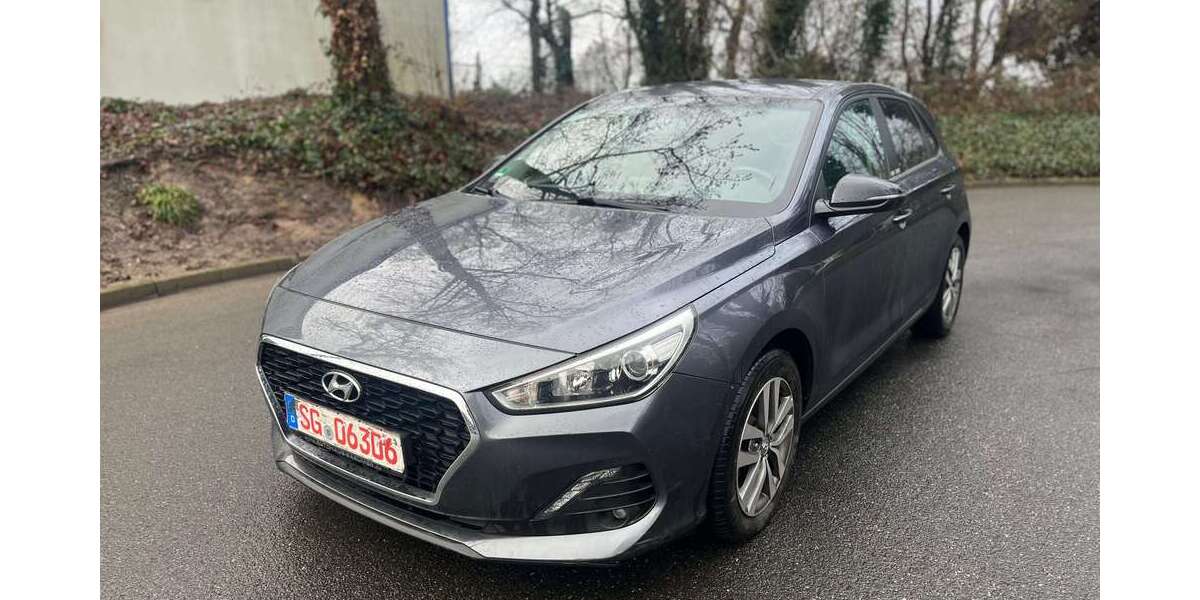 Hyundai i30 100.000 km 12.900 &euro; Solingen 42655