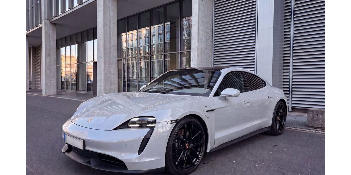 Porsche Taycan 78.895 km 52.900 &euro; Düsseldorf 40231