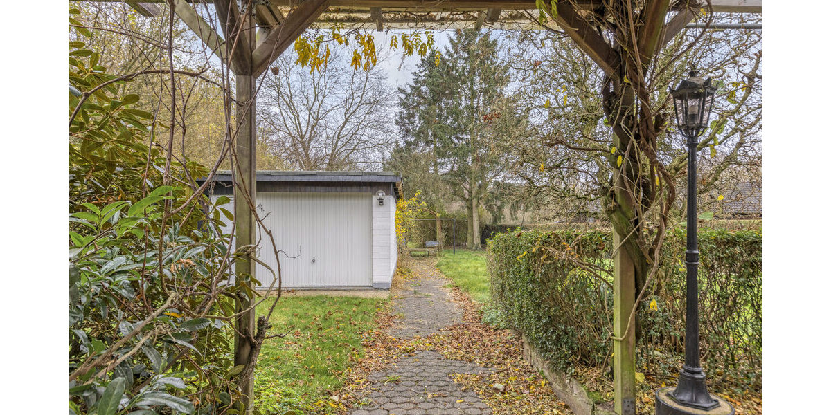 Großzügiges Ein- oder Zweifamilienhaus mit Charme, Gartenparadies & vielen Möglichkeiten - Einfamilienhaus Leichlingen | Angebot:25269338