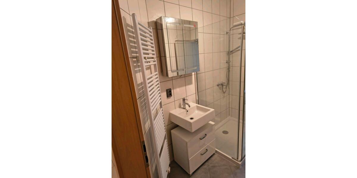Erdgeschoßwohnung Solingen Mitte - 1 Zimmer, 43 m&sup2;, 520&euro; | Angebot:26237074