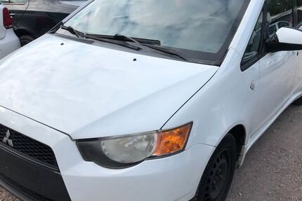 Mitsubishi Colt 221.456 km 1.290 &euro; Düsseldorf 40231