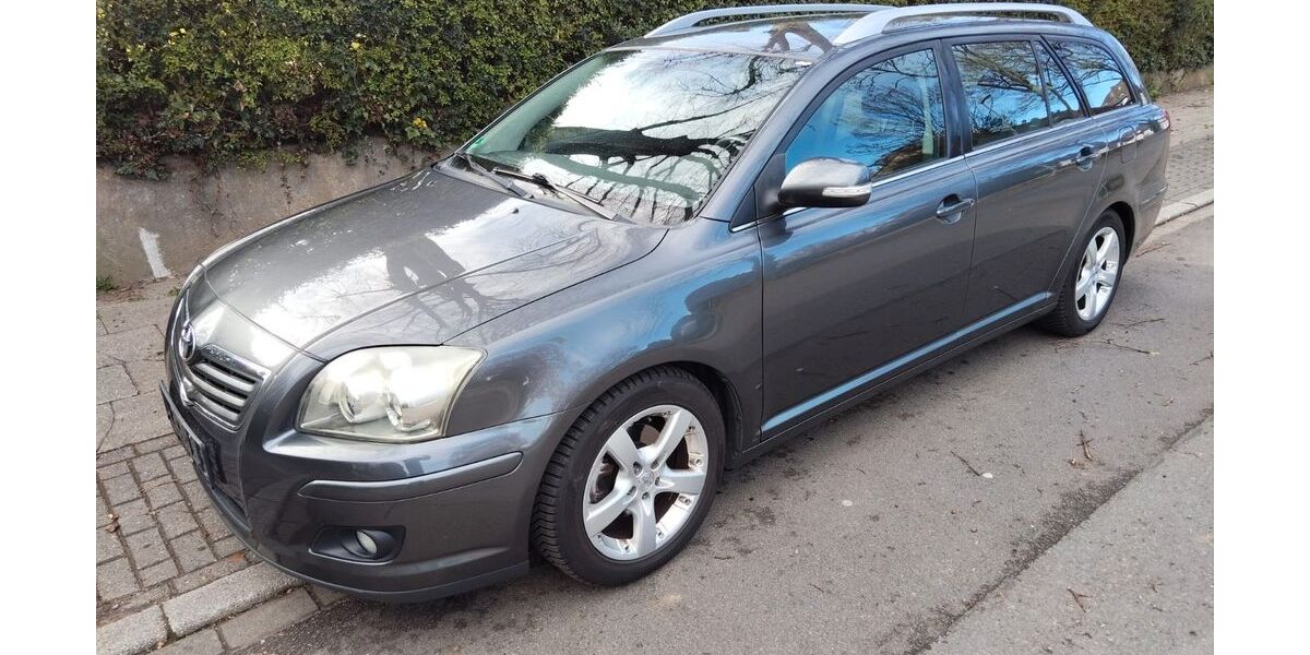 Toyota Avensis 139.658 km 6.450 &euro; Essen 45307