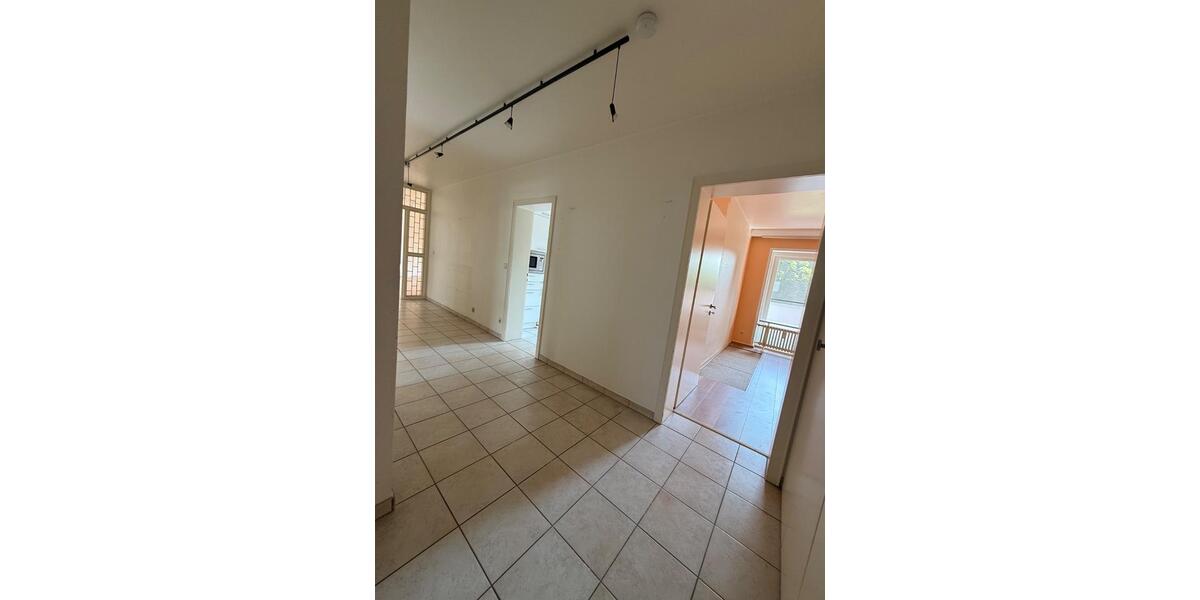 Etagenwohnung Meerbusch Necklenbroich - 4 Zimmer, 122 m&sup2;, 430.000&euro; | Angebot:26967058