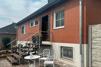 Haus Dormagen Broich - 5 Zimmer, 110 m&sup2;, 450.000&euro; | Angebot:26993107