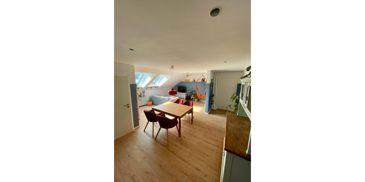 Dachgeschoßwohnung Krefeld Gellep-Stratum - 2.5 Zimmer, 60 m&sup2;, 168.000&euro; | Angebot:27197687