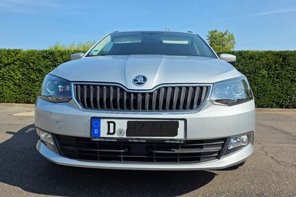 Skoda Fabia 43.000 km 10.800 &euro; Düsseldorf 40472