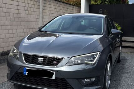 Seat Leon 144.768 km 8.200 &euro; Meerbusch 40668