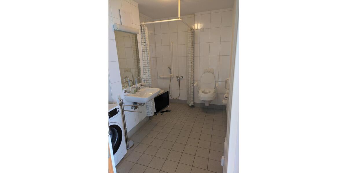 Dachgeschoßwohnung Solingen Mitte - 2 Zimmer, 43 m&sup2;, 681&euro; | Angebot:25541390
