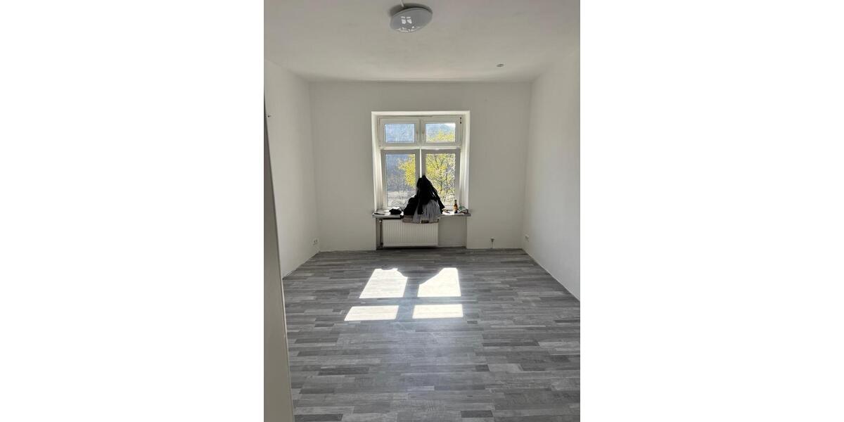 Etagenwohnung Wuppertal Brill - 3 Zimmer, 105 m&sup2;, 850&euro; | Angebot:25924139