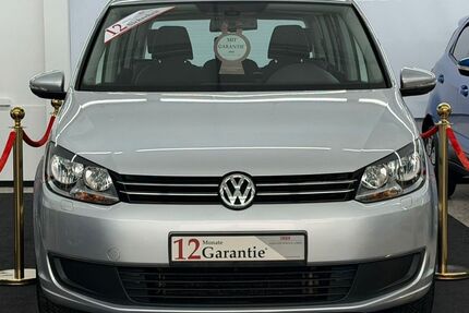 VW Touran 104.763 km 9.999 &euro; Oberhausen 46049