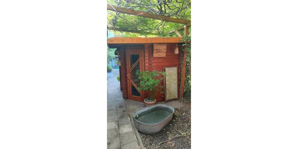 Etagenwohnung Duisburg Essenberg - 16 Zimmer, 600 m&sup2;, 550&euro; | Angebot:26444153