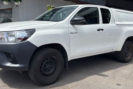 Toyota Hilux 226.300 km 16.990 &euro; Essen 45356