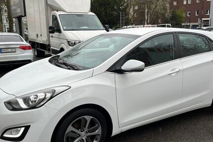 Hyundai i30 138.188 km 7.900 &euro; Oberhausen 46045