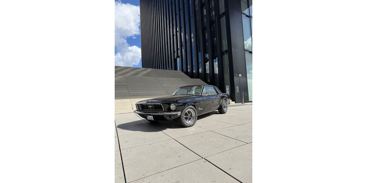Ford Mustang 98.000 km 30.500 &euro; Düsseldorf 40221