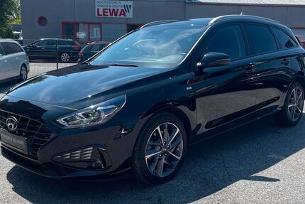 Hyundai i30 62.350 km 17.590 &euro; Solingen 42653