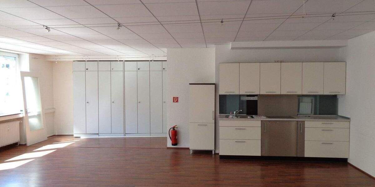 Gewerbeobjekt Düsseldorf Stadtmitte - 5 Zimmer, 215 m&sup2;, 1.950&euro; | Angebot:25845238