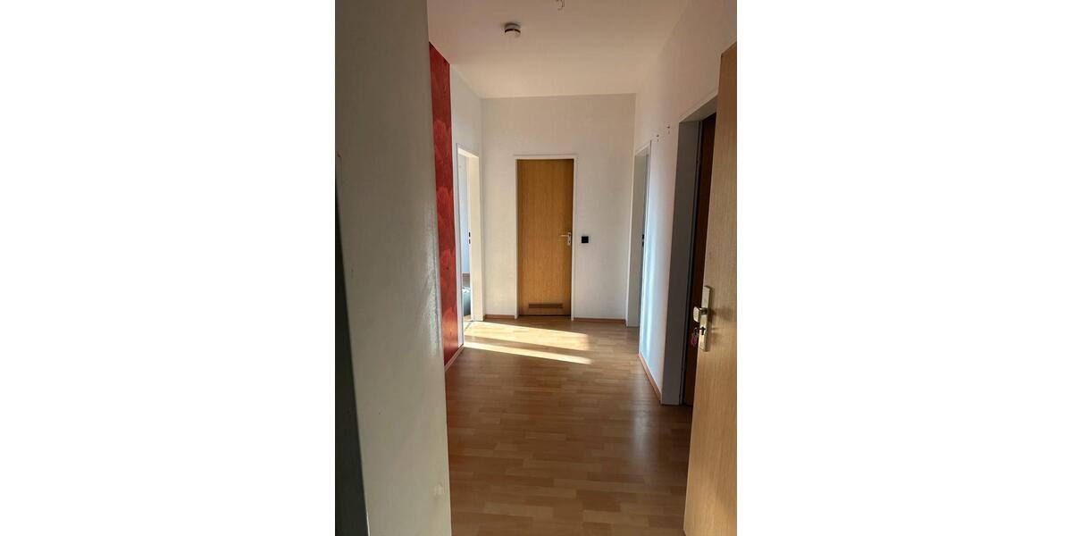 Dachgeschoßwohnung Duisburg Duisburg-Mitte - 3 Zimmer, 63 m&sup2;, 500&euro; | Angebot:27544571